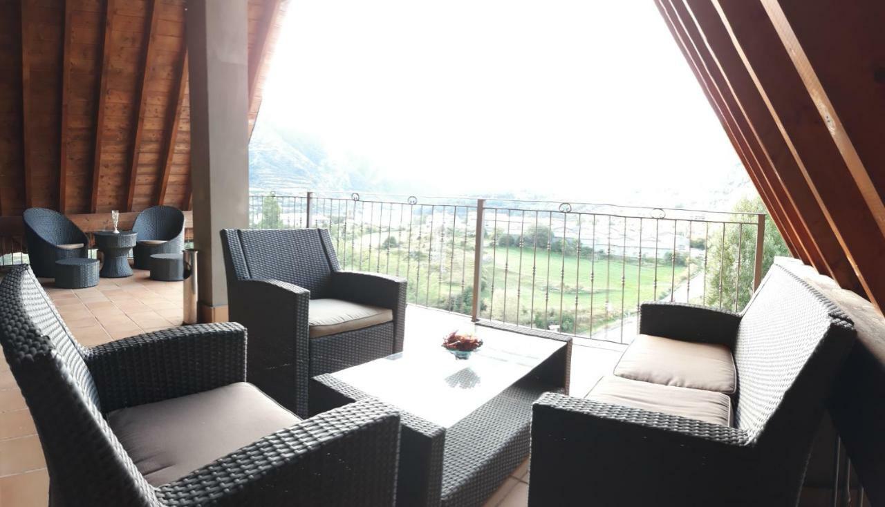 Excelsior. Espectacular Y Exclusivo Apartamento En Sallent De Gallego. Bagian luar foto